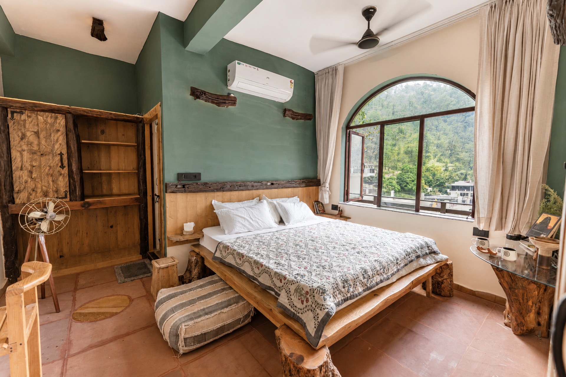 Sunrise Sky Room at Aavya boutique retreat Tapovan Rishikesh — photo 1