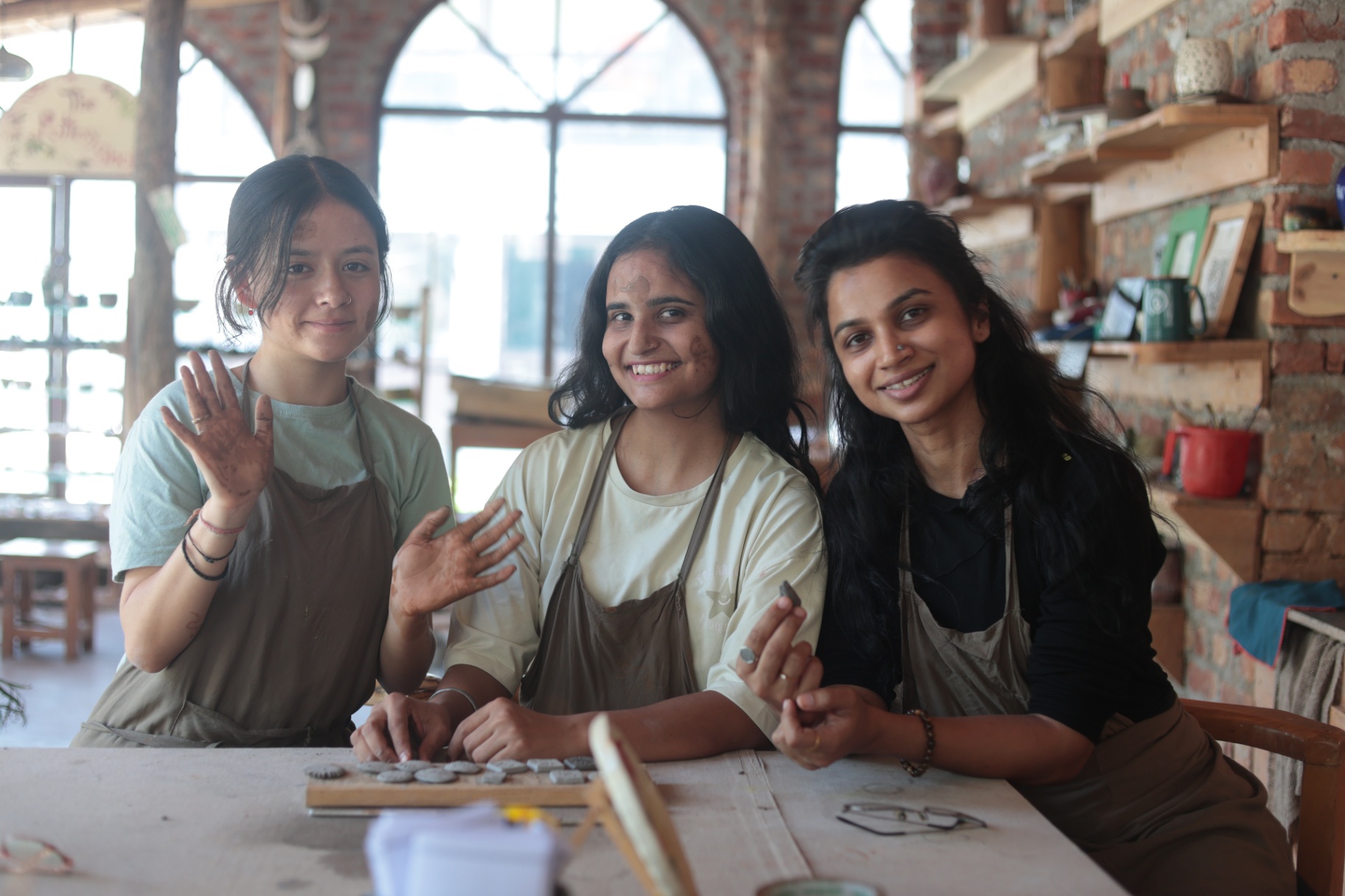 Pottery session with guests