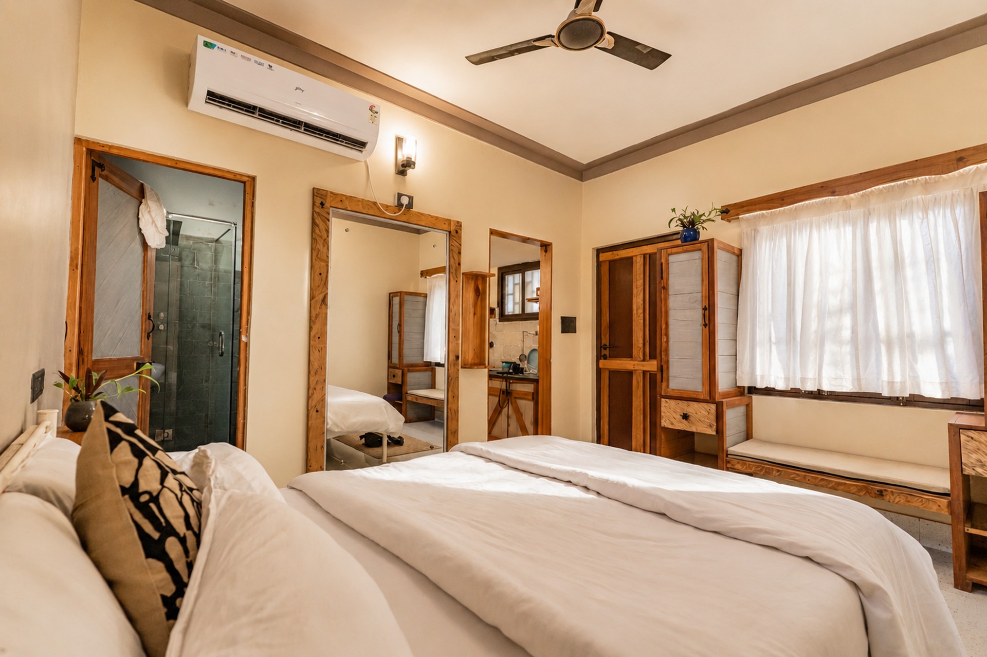 Hillside View Room at Aavya boutique retreat Tapovan Rishikesh — photo 1