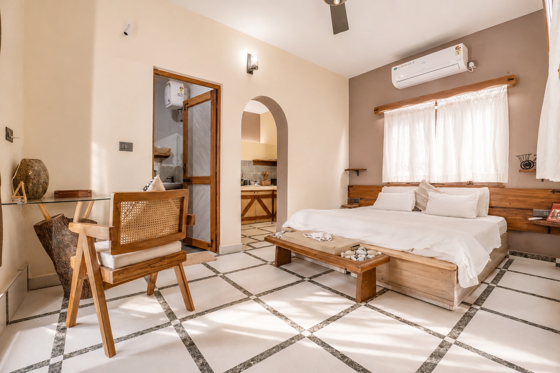 Mountain View Family Room at Aavya boutique retreat Tapovan Rishikesh — photo 1