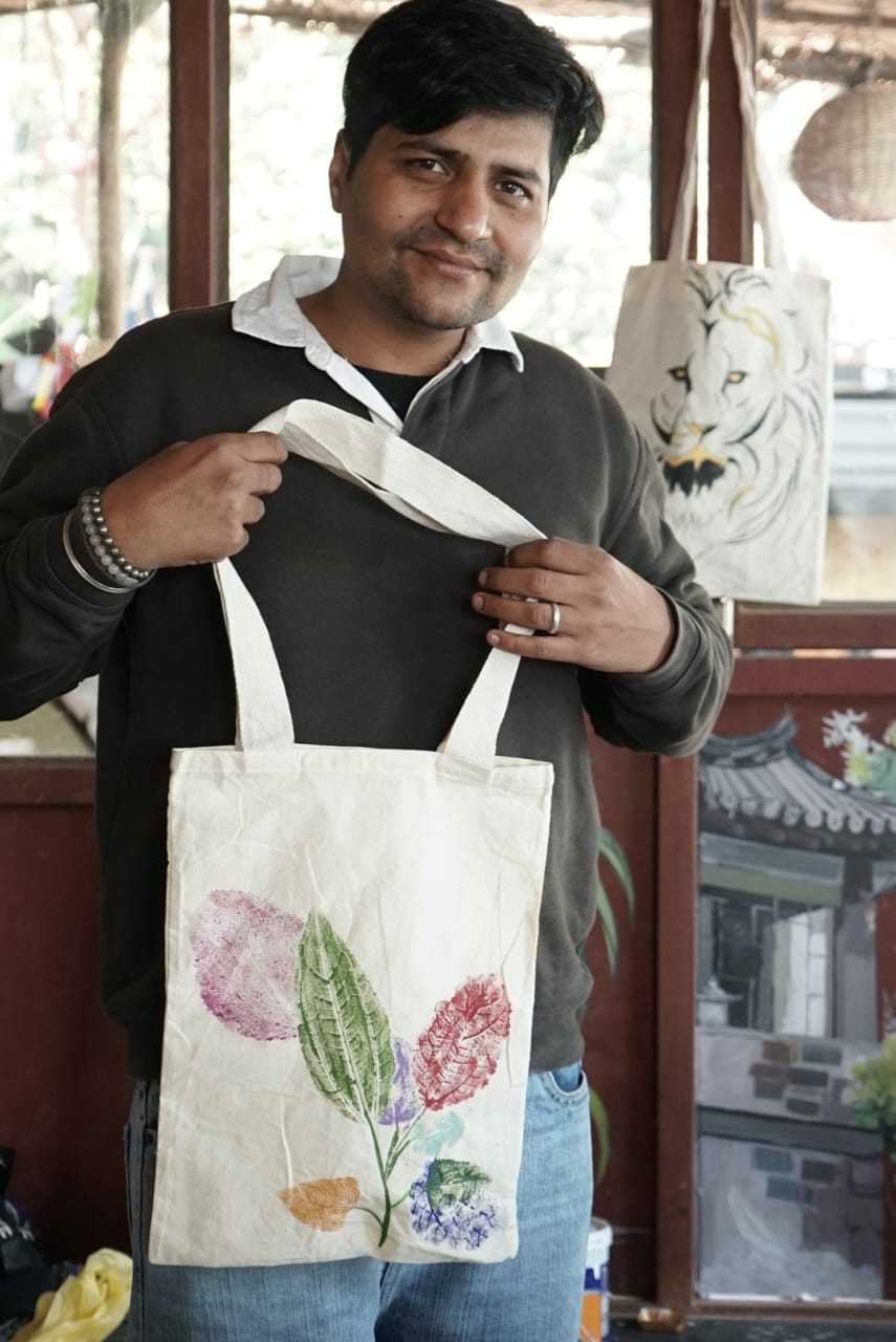 4e428781-5c78-4f5b-bd2a-9a16c47a0131